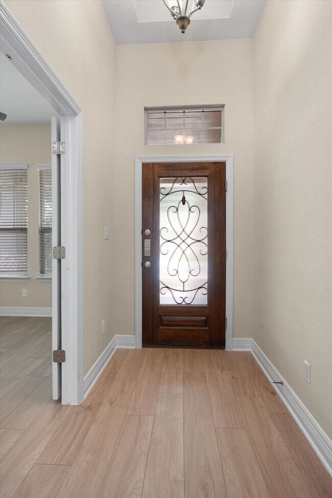 Building Photo - 4-Bedroom Home in Rancho Sienna for Rent