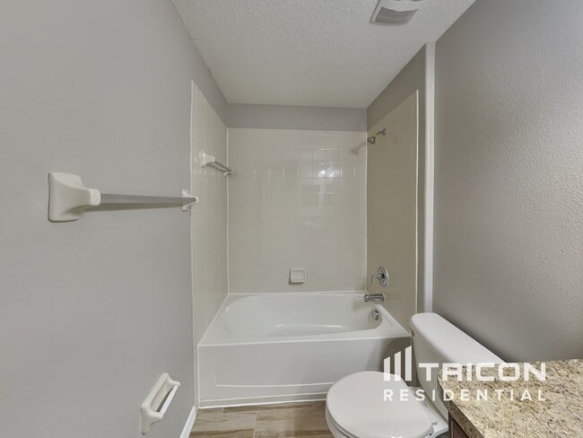 Building Photo - 12522 Cricklewood Dr