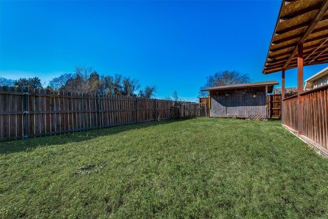 Building Photo - 521 Brazos St