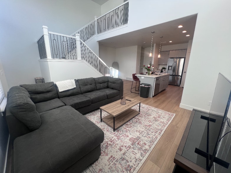 Building Photo - 3695 Big Horn Dr