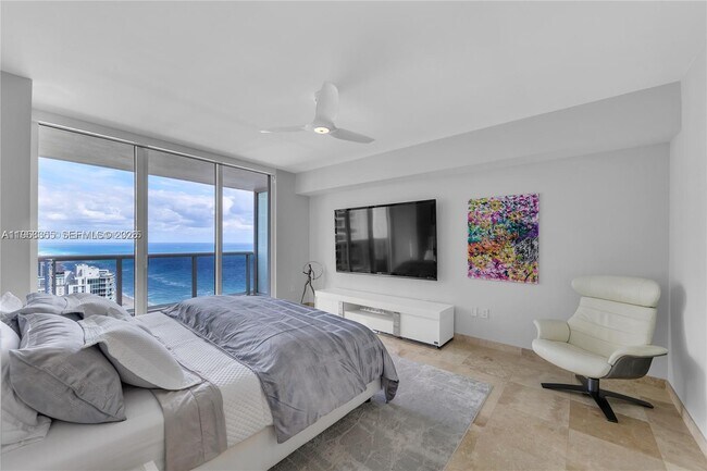 Building Photo - 1830 S Ocean Dr