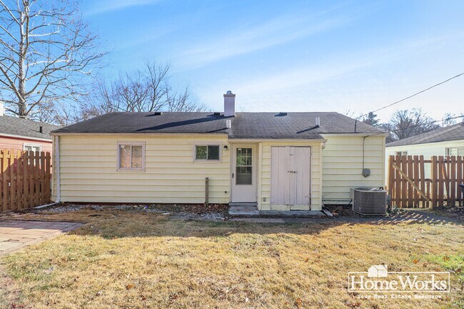 Building Photo - Presented by HomeWorks Management