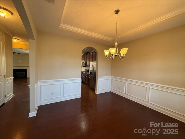 Building Photo - 109 Community Park Ln