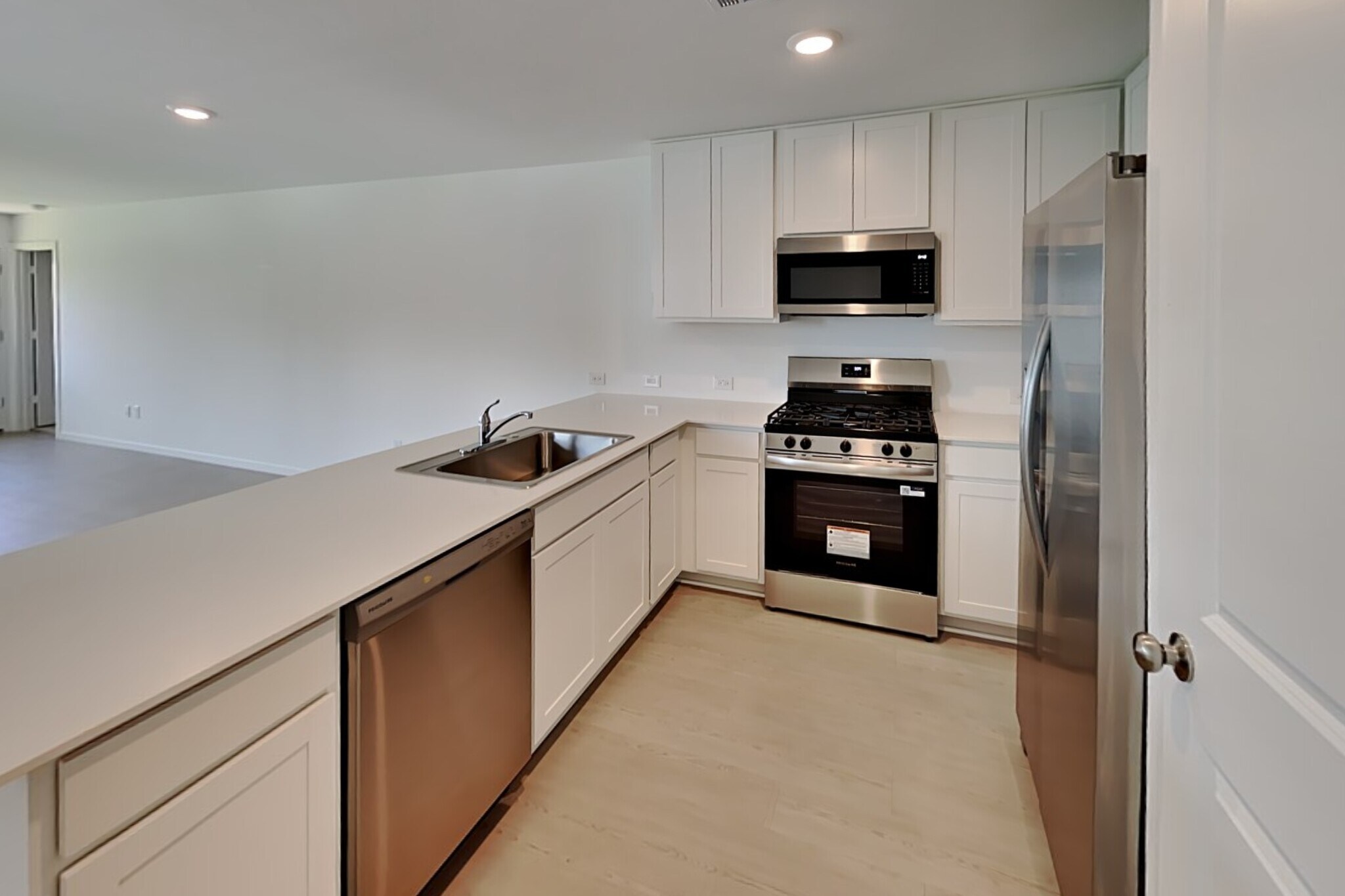 Building Photo - 922 Lago Laceno Ln
