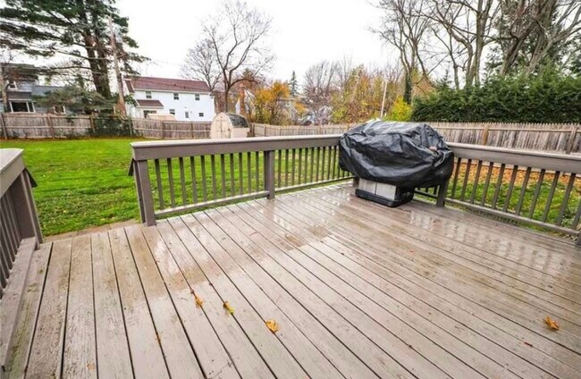 Building Photo - 43 W Craig Hill Dr