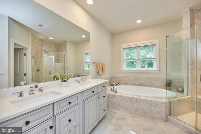 Building Photo - 3060 Wild Blue Indigo Ct
