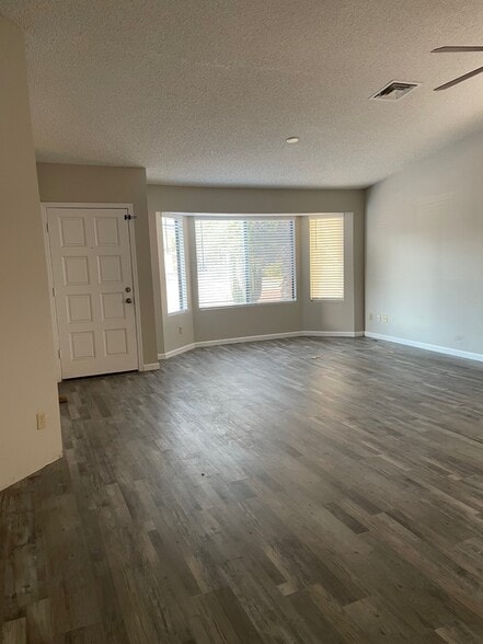 Building Photo - 2773 E Rock Wren Rd