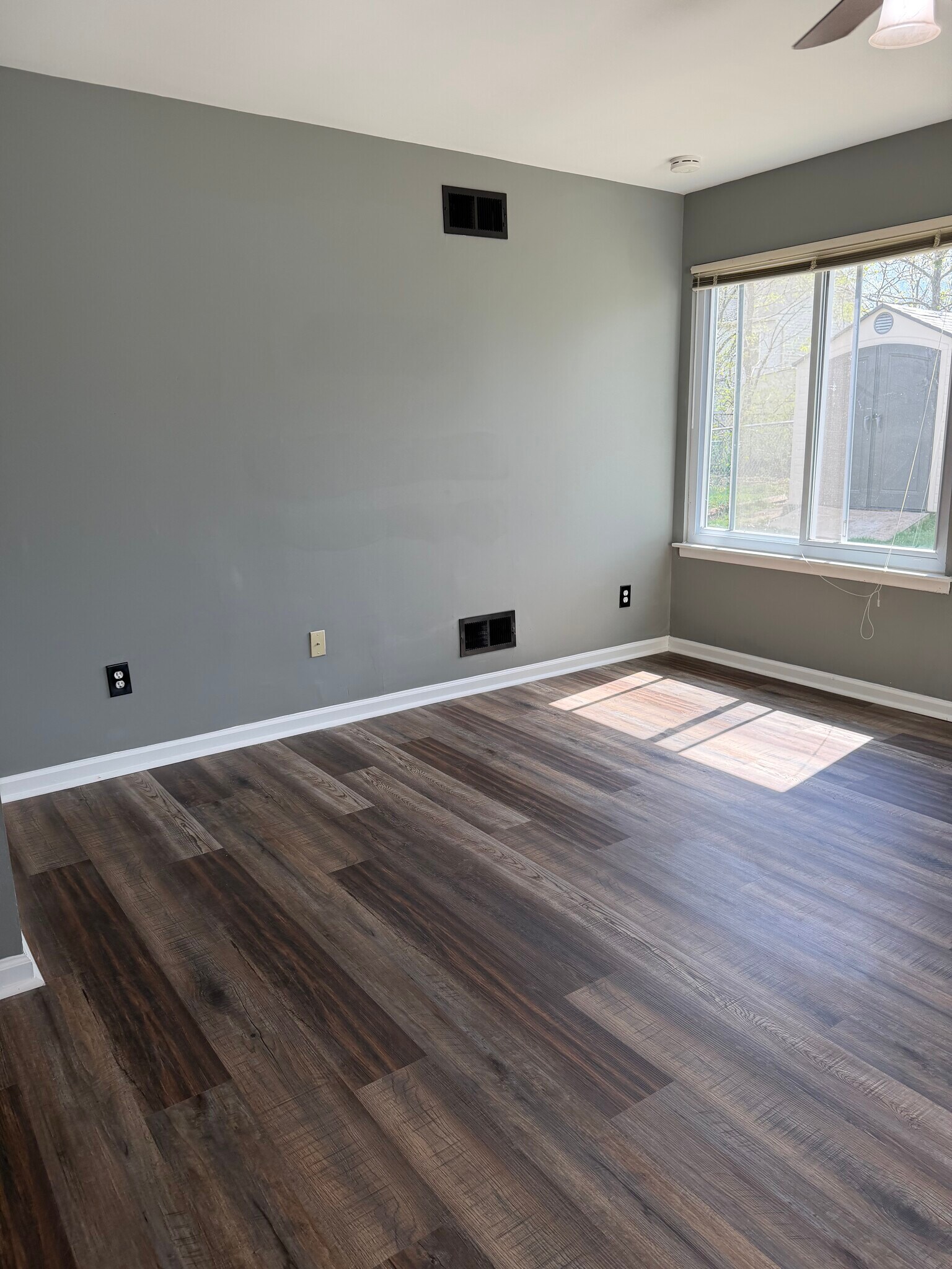 Family Room - 87 Village Dr