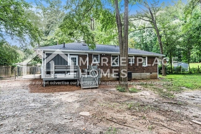 Building Photo - 5946 Shady Ln Cir