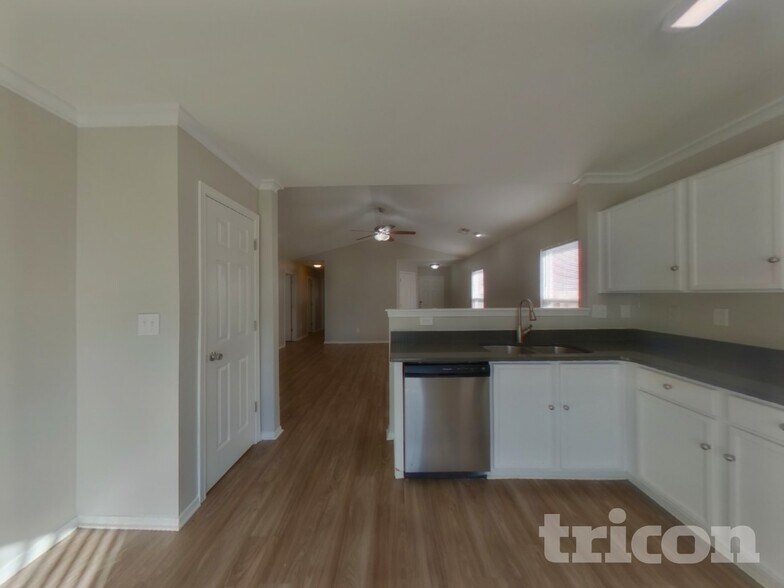 Building Photo - 3634 Charterhall Ln