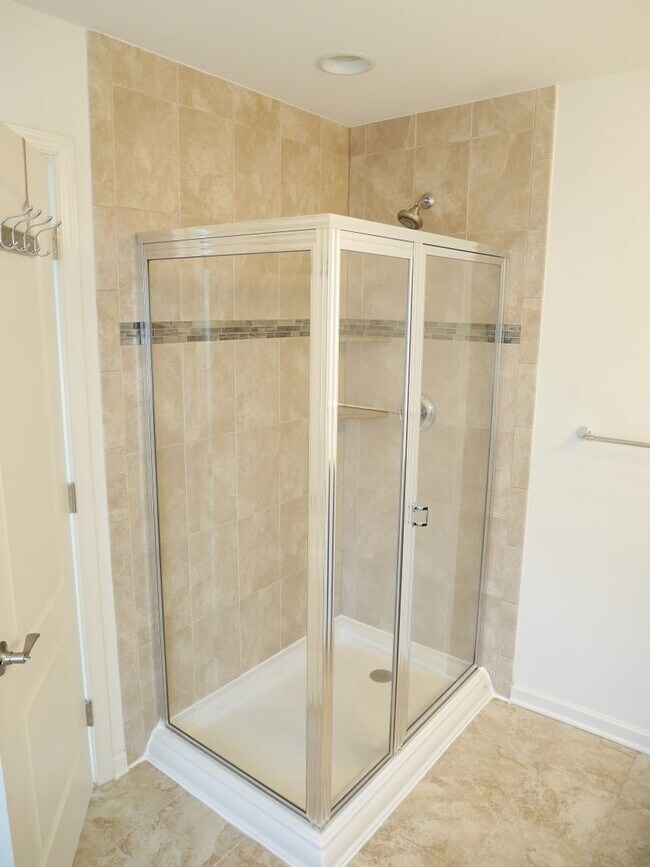 Building Photo - Large End-Unit Townhome- Owings Mills, MD