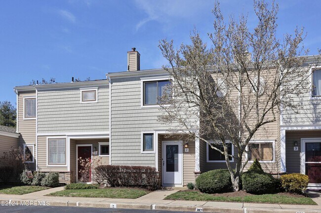 Building Photo - 2 Elizabeth Ct