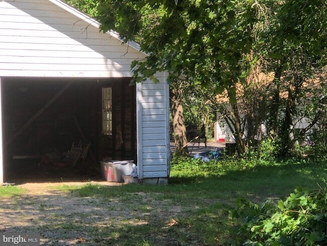 Building Photo - 1148 E Landis Ave