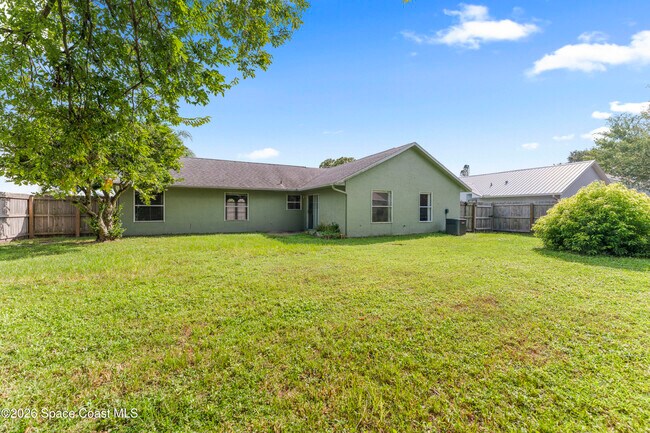 Building Photo - 3537 Egret Dr