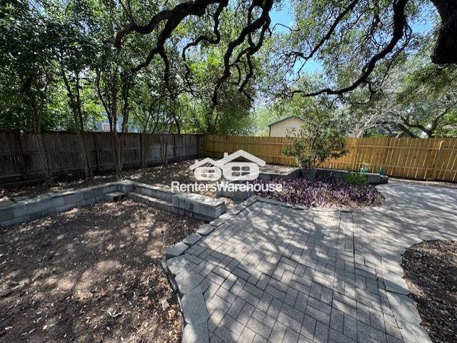 Building Photo - 7019 Crested Quail