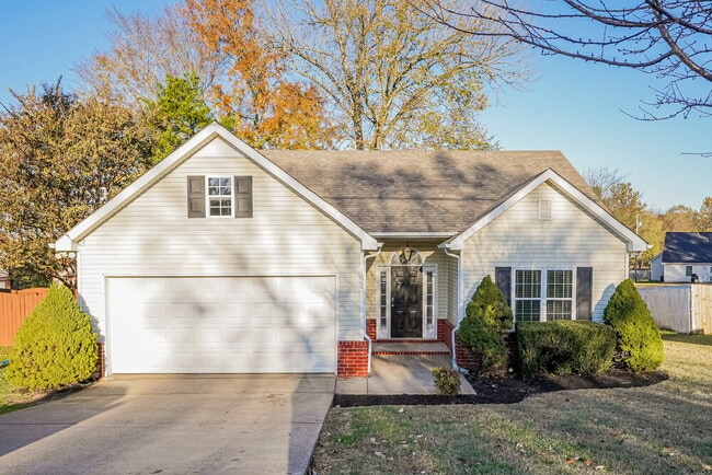 Building Photo - 1022 Seven Oaks Blvd