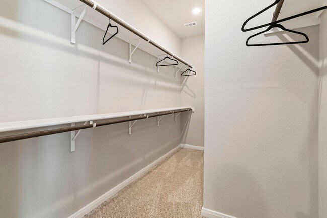Building Photo - Brand New Amanda Park Townhome | 3 Bed, Private Yard & Modern Finishes