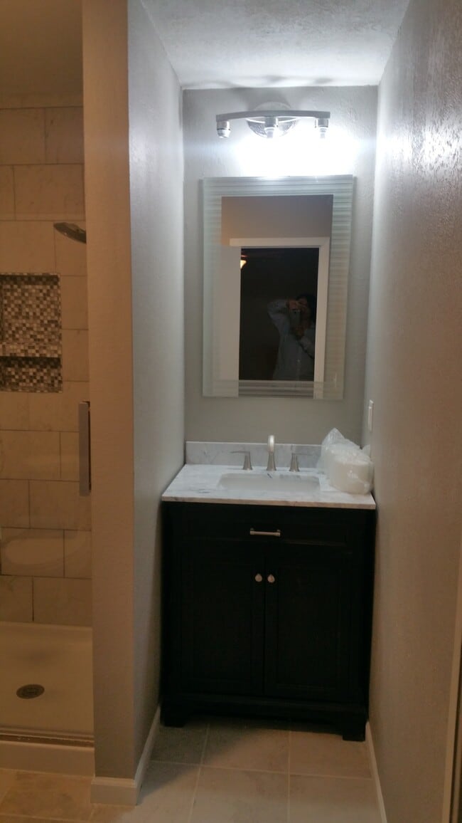 Building Photo - 135 E Ritter St