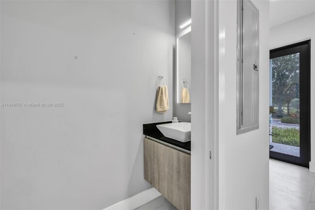 Building Photo - 3654 SW 61st Ter
