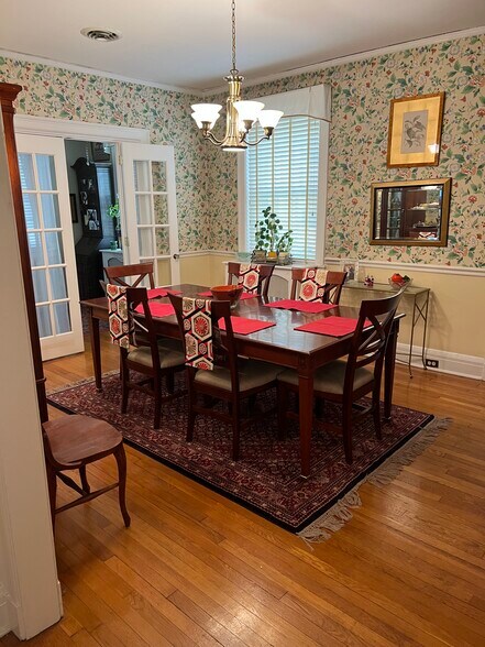 Building Photo - 3401 Greenway