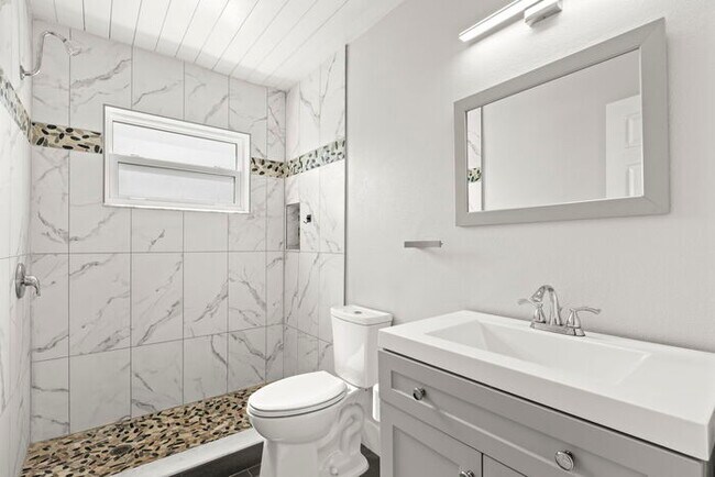 Building Photo - Home For Rent in Fortuna Park WITH A POOL!