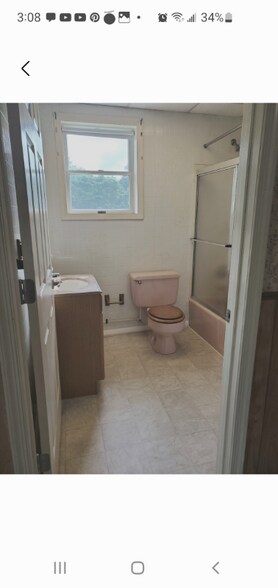 Building Photo - 4020 Bay Rd