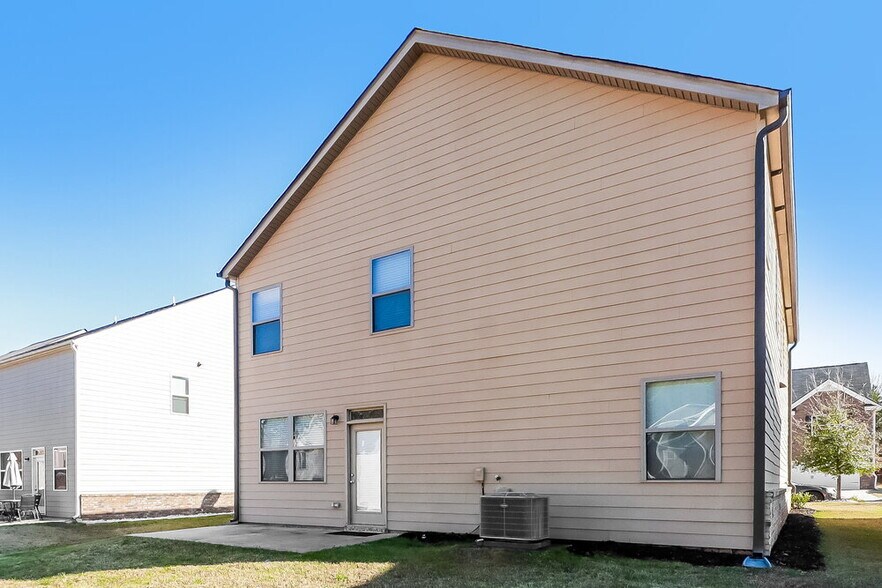 Building Photo - 1079 Lear Dr