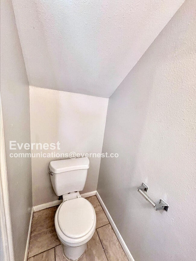 Building Photo - 2300 Abernathy St