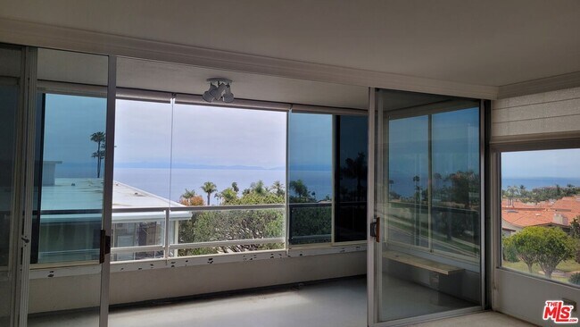 Building Photo - 32646 Coastsite Dr