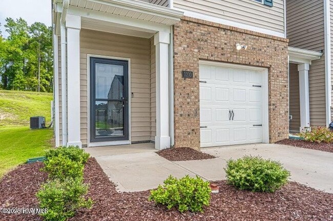 Building Photo - 1210 Gracie Ln