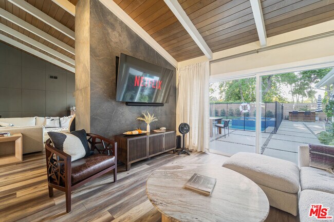 Building Photo - 4731 Deseret Dr