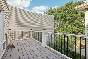 Building Photo - 6915 Polk St