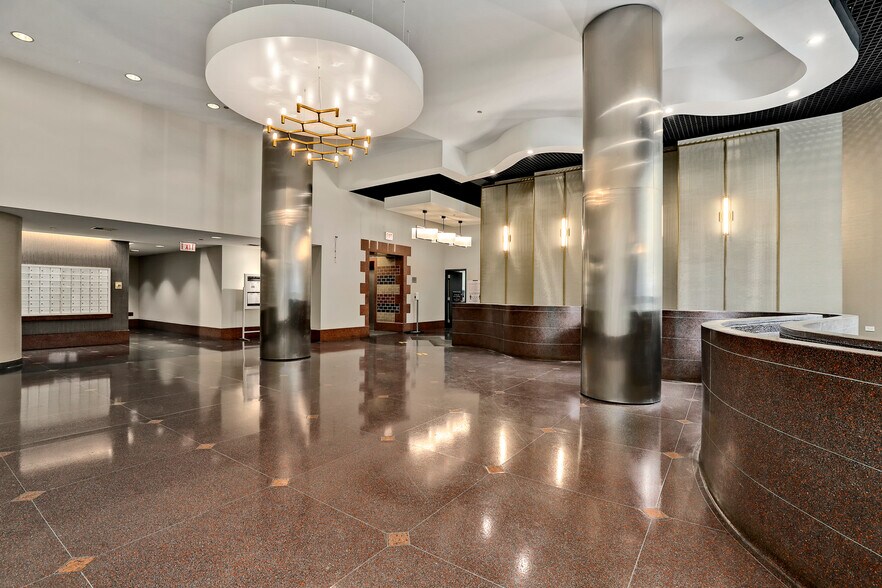 Lobby - 3660 N Lake Shore Dr