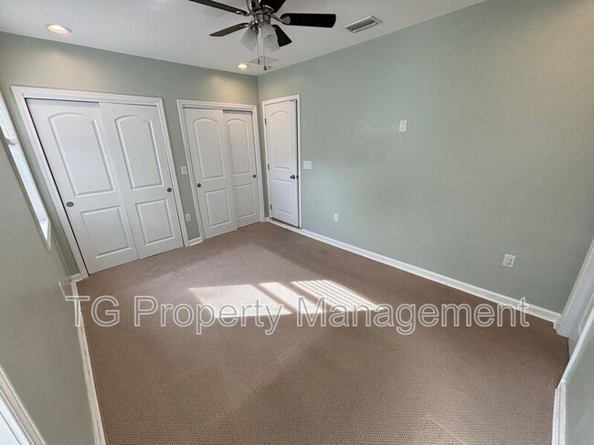 Building Photo - 14046 Aldridge Rd N