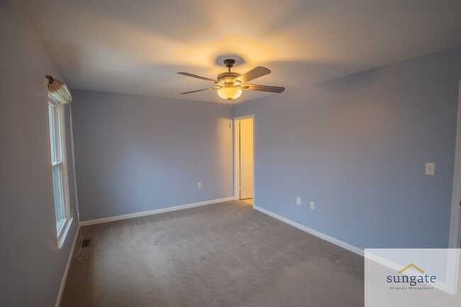 Building Photo - 21 Robin Ridge Ct