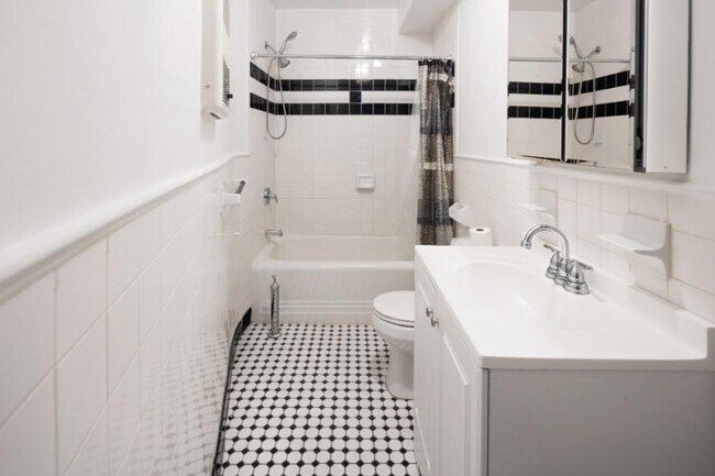 Building Photo - 1 bedroom in Brooklyn NY 11216