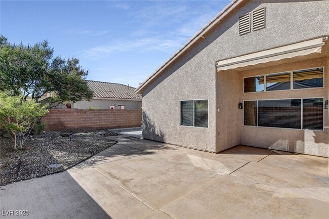 Building Photo - 8325 Jo Marcy Dr