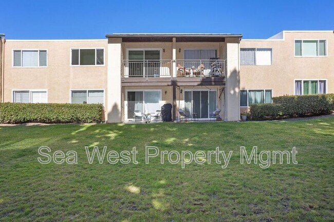 Building Photo - 820 Encinitas Blvd