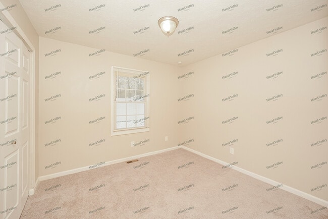 Building Photo - 15343 Sassafras Dr