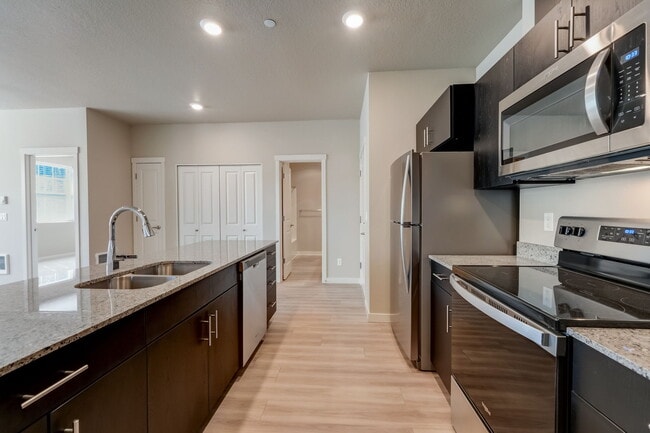 2x2 Kitchen - Lakemont Ridge
