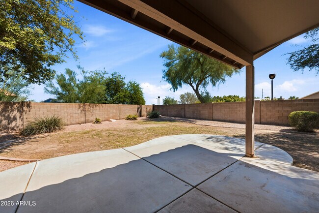 Building Photo - 1025 W Jeanine Dr