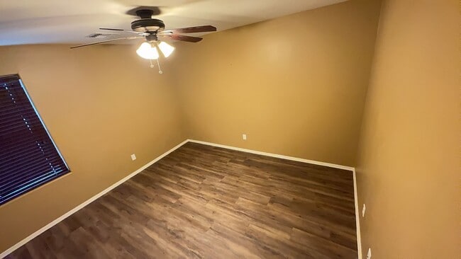 Building Photo - Beautiful 4 Bedroom - 2.5 Bath with Lots of Bonuses - Gilbert