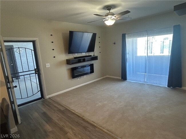 Building Photo - 6955 N Durango Dr