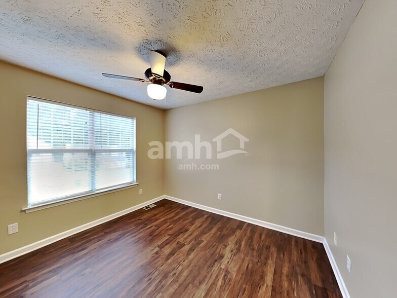 Building Photo - 3626 Clubside Walk NW