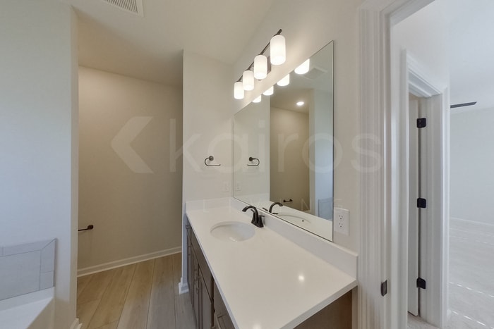 Building Photo - 13968 Rosewell St
