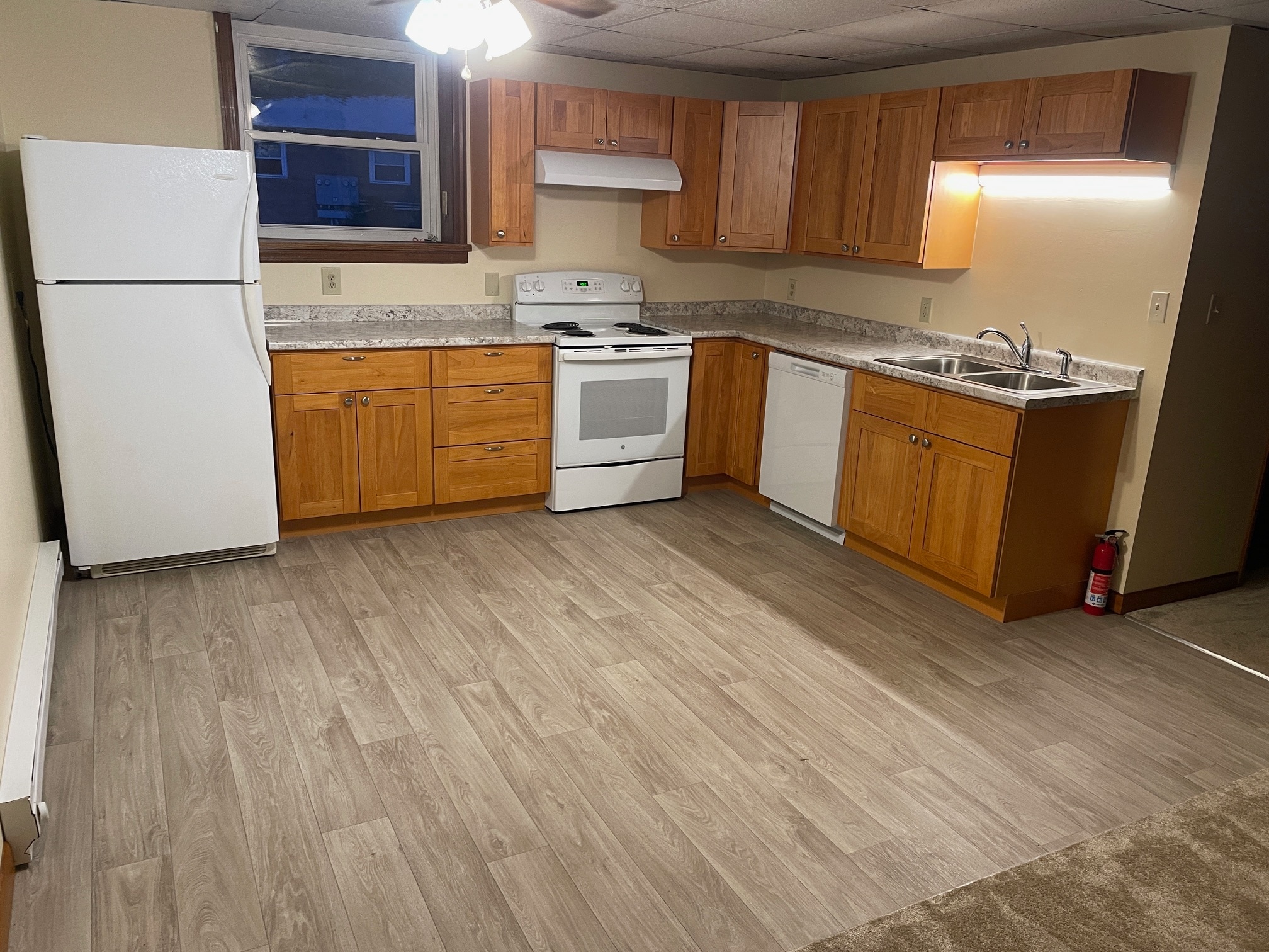 Building Photo - 103 Sanderson Dr