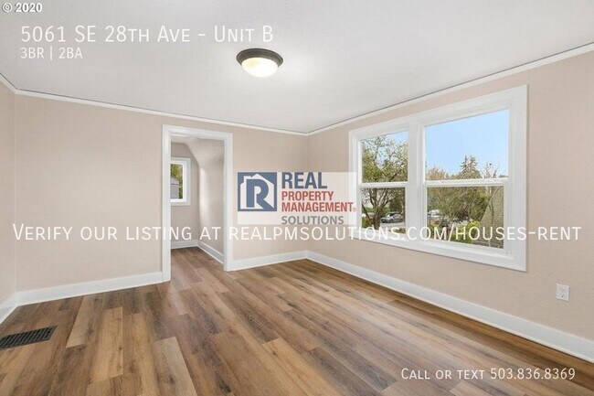 Building Photo - 5061 SE 28th Ave