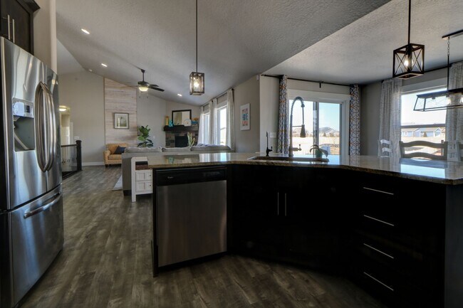 Building Photo - Single Family Lehi Home