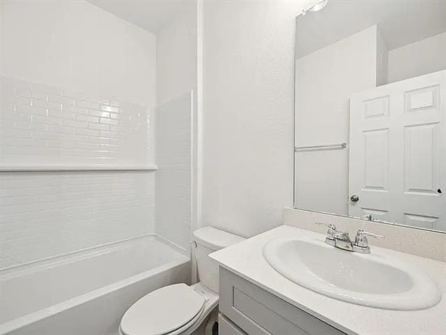 Building Photo - 2440 Limerick Dr