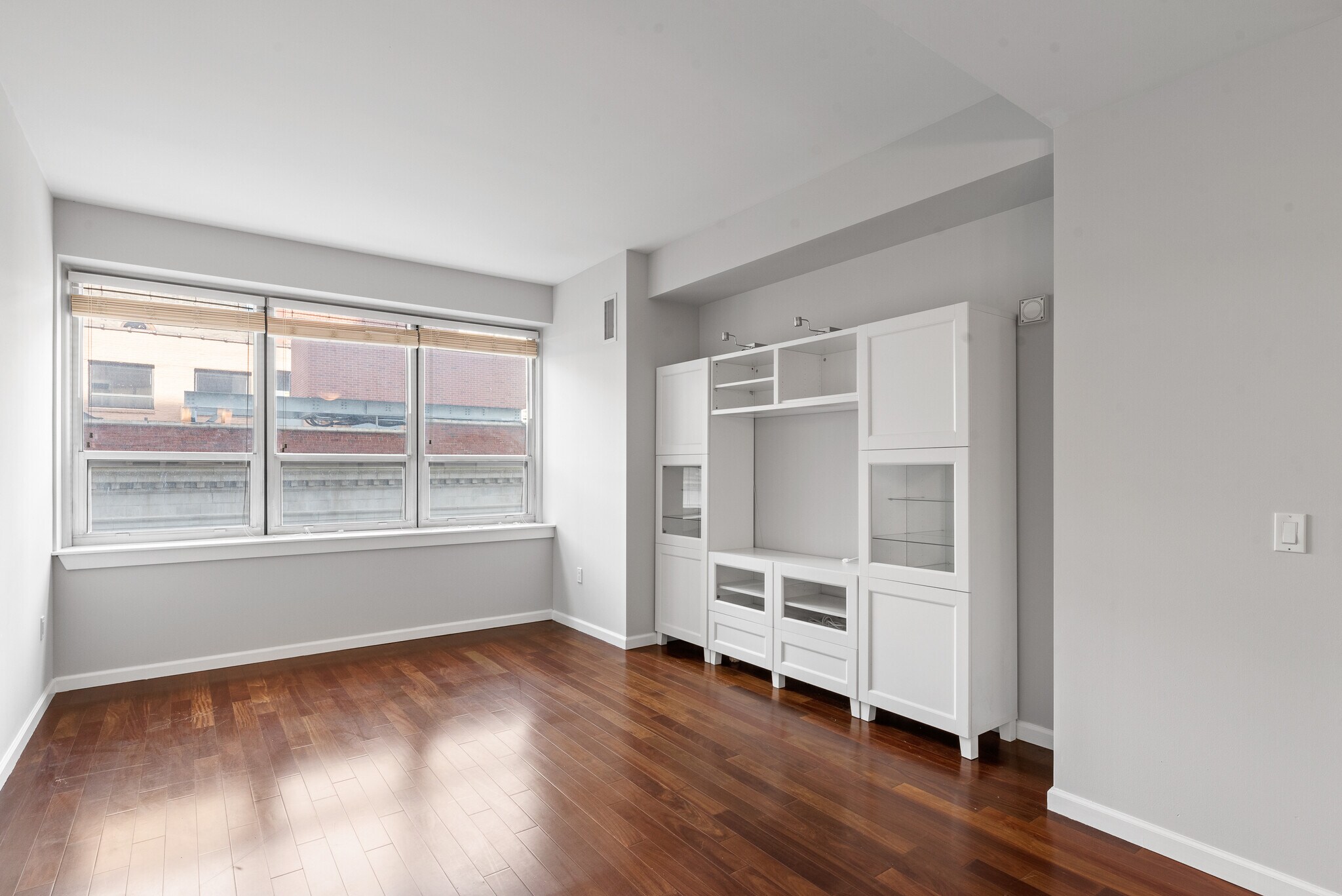 Building Photo - 1425 Locust St